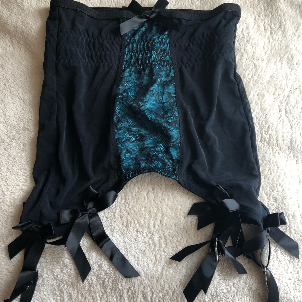 Kiss Me Deadly UK - longline Vargas girdle in teal